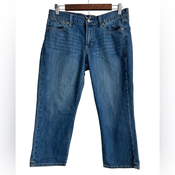 Old Navy Pants - Old Navy “The Flirt” Mid-Rise Capri Women’s Classic‎ Blue Denim Jeans - 8